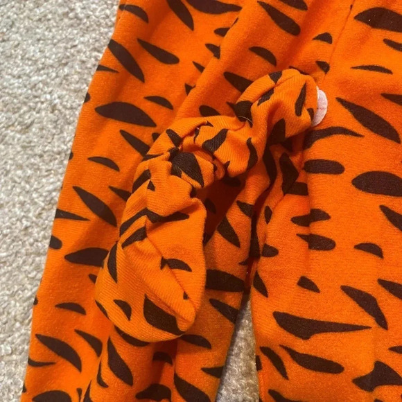 Disney Winnie the Pooh Tigger Halloween Costume 12-18 Months (Missing Hat) - Picture 4 of 4